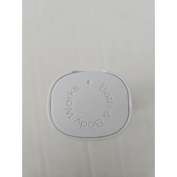 Bath & Body Works FREESIA Body Lotion Moisture 8 oz Collection Retired - Picture 5 of 5